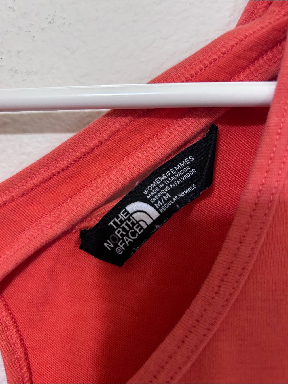 The North Face Coral Orange Criss Cross Keyhole Back Athletic Tank Top Size Med - Picture 2 of 9